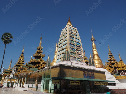 Shwedagon en Rangun (Myanmar) photo