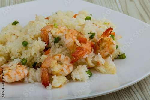 Fried rice with prawns