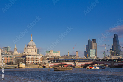 Fototapeta Naklejka Na Ścianę i Meble -  Blackfriars Bridge in London