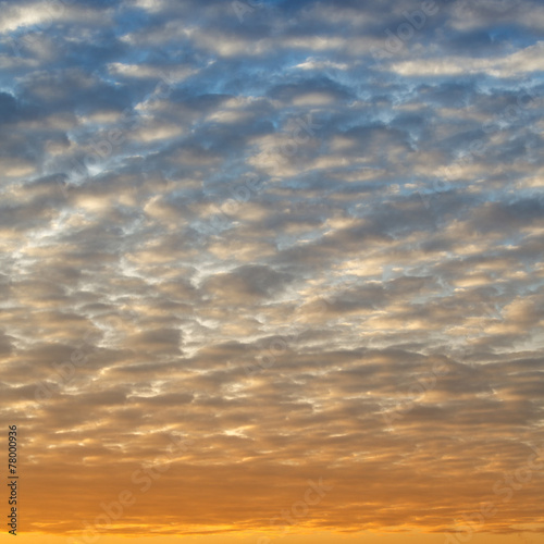 Fototapeta Naklejka Na Ścianę i Meble -  Sky over the city, clouds
