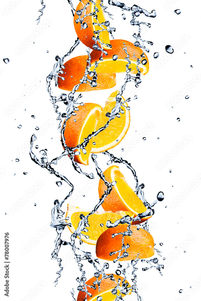 Φωτογραφία Orange fruits and Splashing water