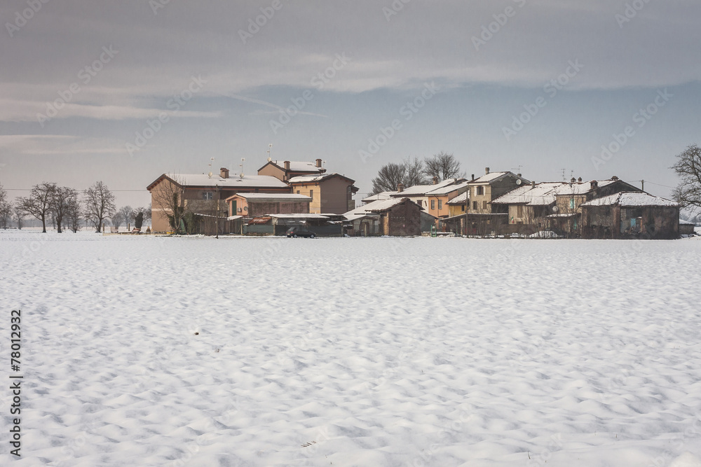 Fototapeta premium Campagna innevata