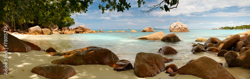 Сейшелы лагуна пляж панорама с камнями
