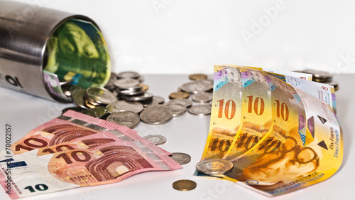 Euro oder Franken: Der Wert des Geldes photo