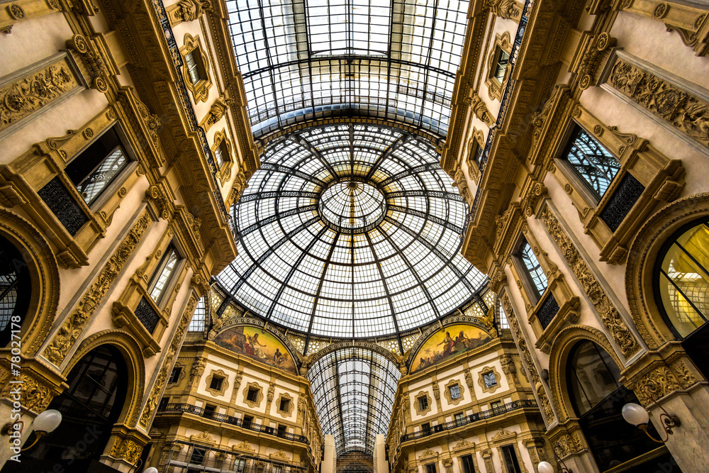 Vittorio Emanuele gallery in Milan
