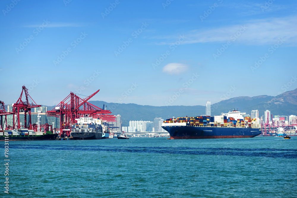 sea port and cranes