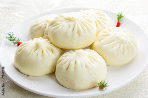 Steamed stuffed bun