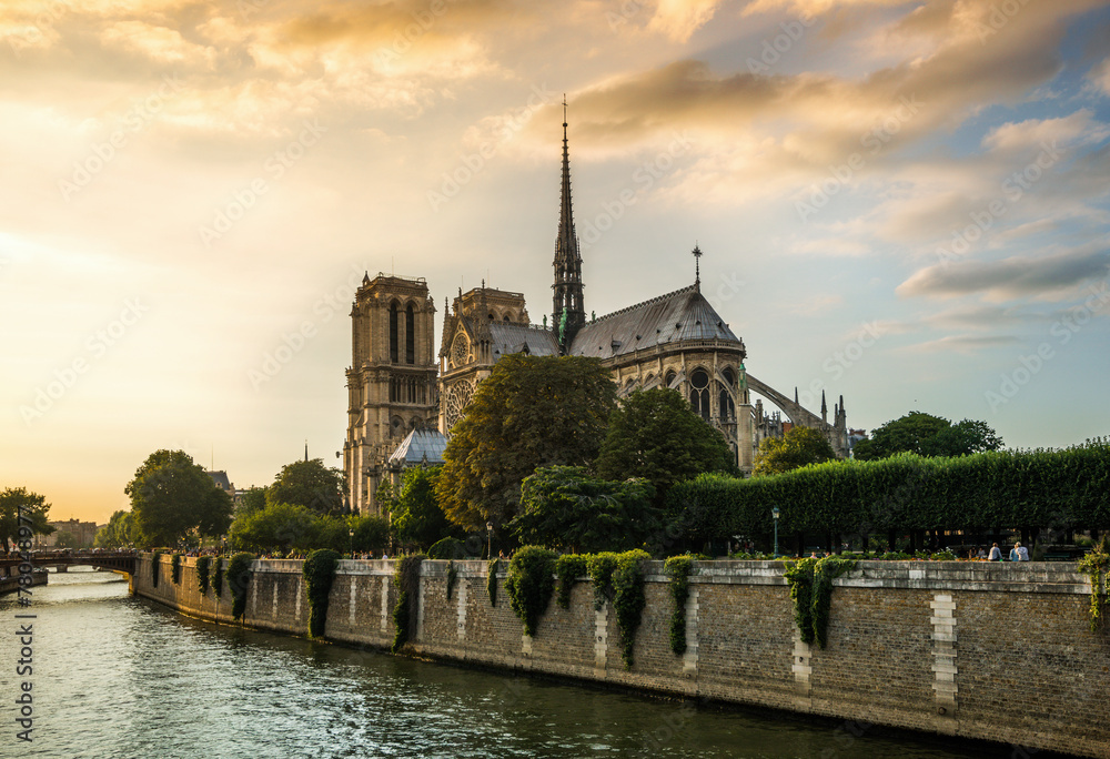 Sunset rays over Notre Dame cathedral