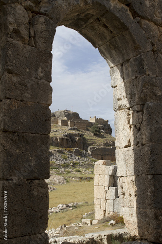 Tarihi Sutun ve Şehir photo