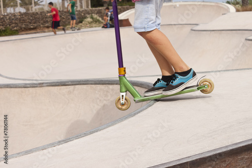 Push scooter boy