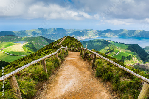 Fototapeta Walking path to the lakes of Sete Cidades, Azores