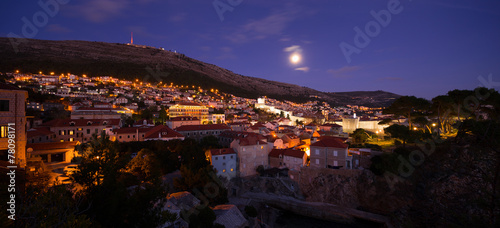 Fototapeta Naklejka Na Ścianę i Meble -  panoramic night view of Dubrovnik. Croatia.
