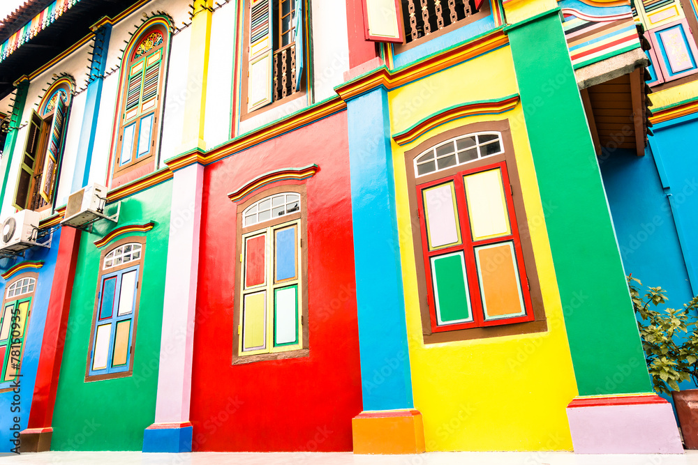 Fototapeta premium Multicolored houses at Little India in Singapore