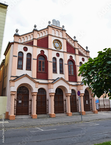 Facade of the synagogue