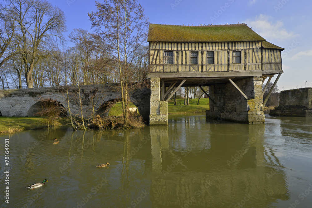 Naklejka premium Le vieux moulin de Vernon (27200), département de l'Eure en région Normandie, France