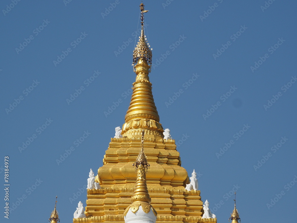 Fototapeta premium Estupa budista en Mingun (Myanmar)