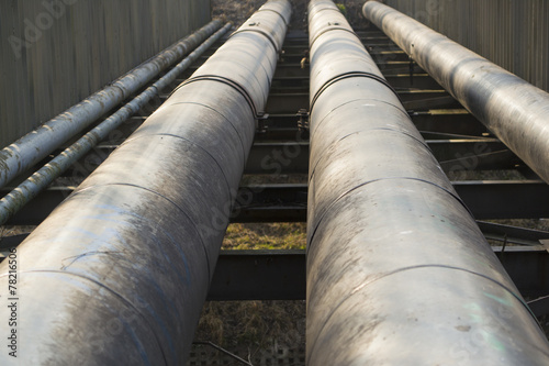Thick metal pipeline