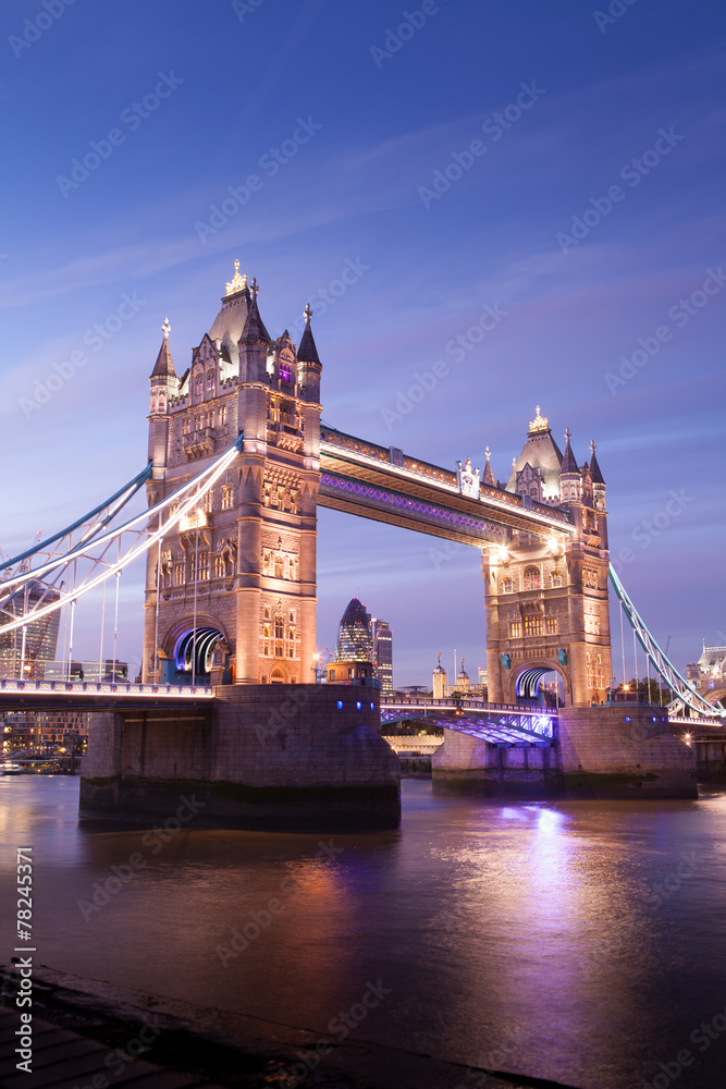 Obraz premium Tower Bridge, Londyn, Anglia
