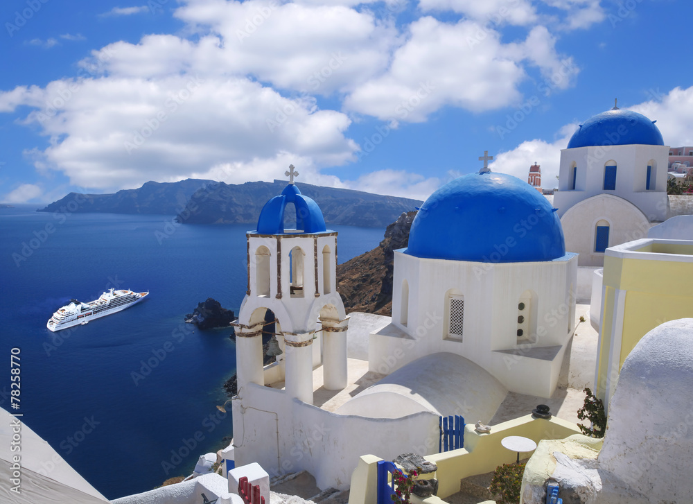 Obraz premium Miejscowości Oia na wyspie Santorini, Grecja