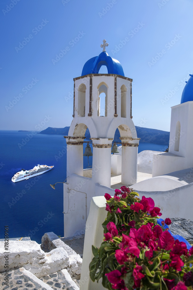 Obraz premium Oia village in Santorini island, Greece