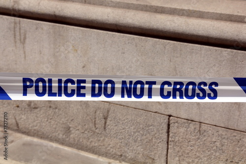 POLICE DO NOT CROSS Barrier Tape