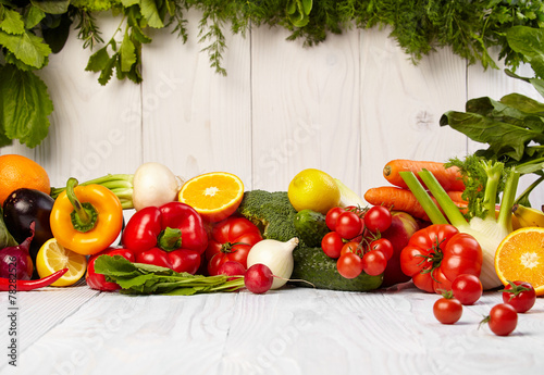 Fototapeta Naklejka Na Ścianę i Meble -  Fruit and vegetable borders on wood table