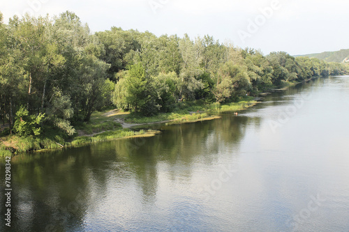 shore  of the plains river in the  countryside