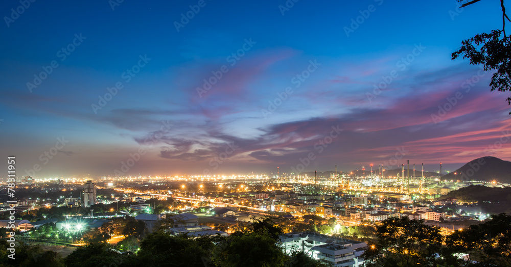 Fototapeta premium Oil refinery power station at twilight