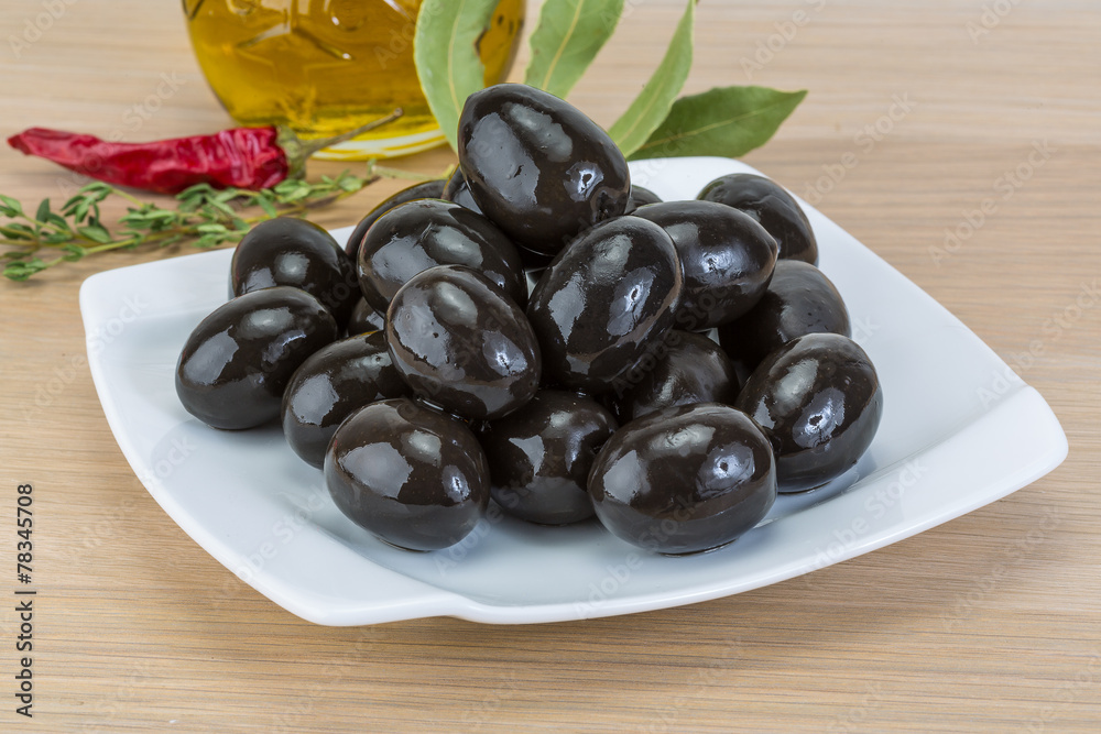 Black olives Black olives