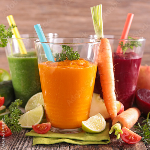 fresh vegetable juice photo