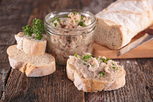 bread with meat spread