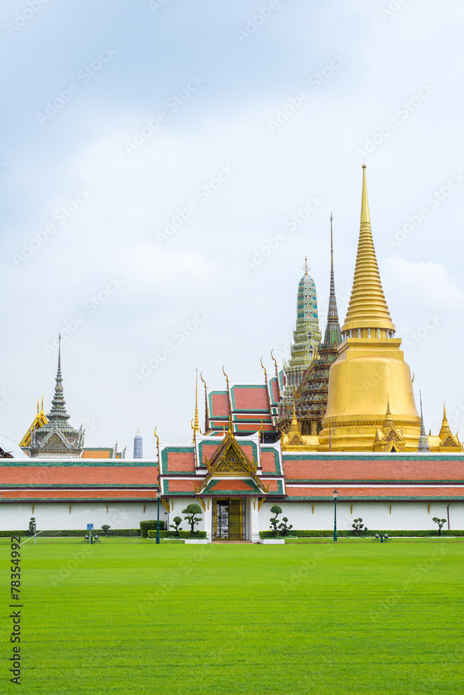 Naklejka premium Wat Phra Kaew (Temple of the Emerald Buddha), Bangkok, Thailand