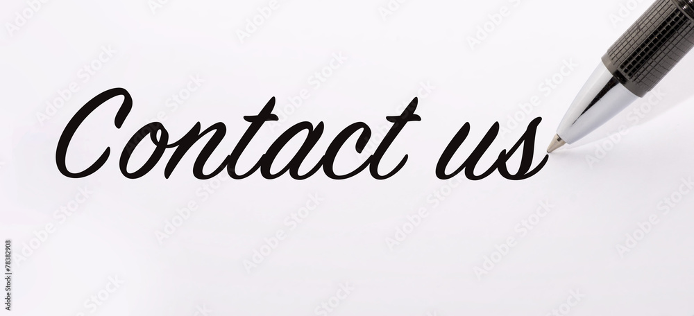 Obraz premium Pen write contact us on paper
