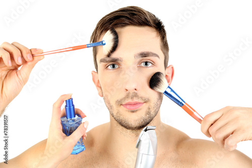 Female hand doing make up y...