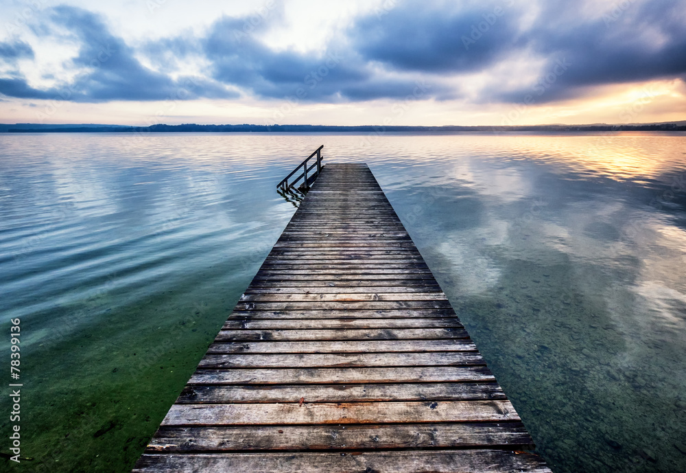 Fototapeta premium old wooden jetty