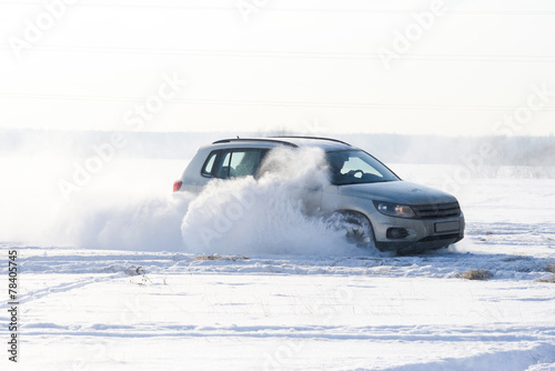 Car drift spray snow © vlaru