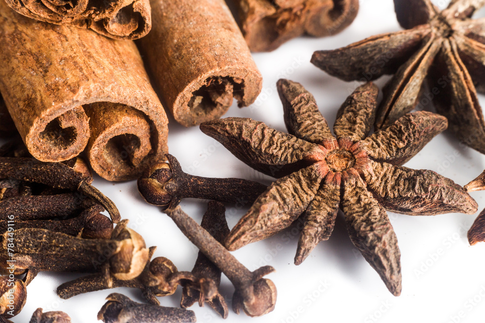 Fototapeta premium Popular spices consisting Cinnamon sticks, Cloves and Star Anise