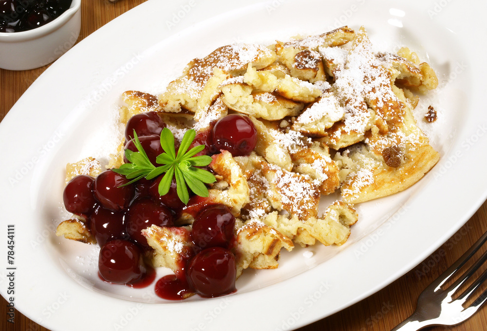 Kaiserschmarrn mit Kirschkompott Stock-Foto | Adobe Stock