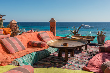 Fototapete Ägypten authentisches arabisches Café an der Küste des Roten Meeres, Ägypten  © sola_sola