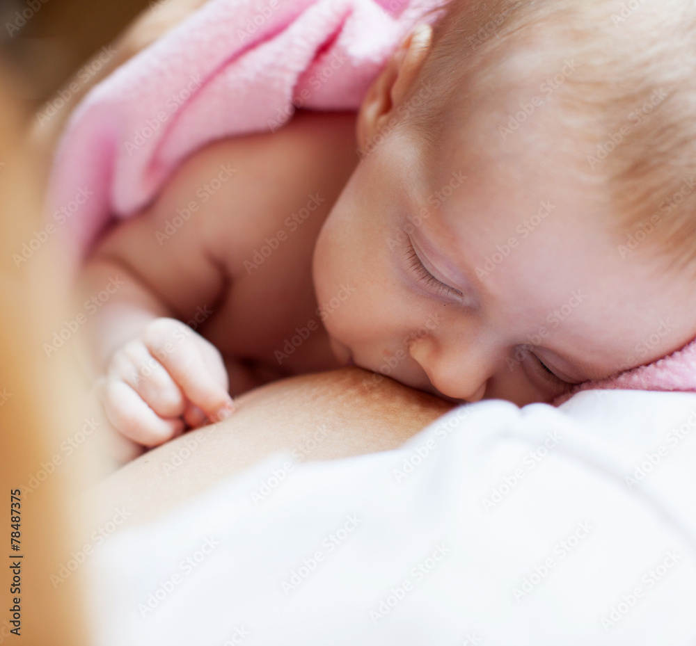 Brestfeeding Brestfeeding