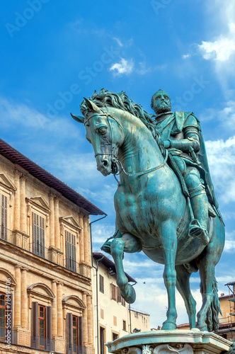statue of Cosimo de Medici in Florence, Italy
