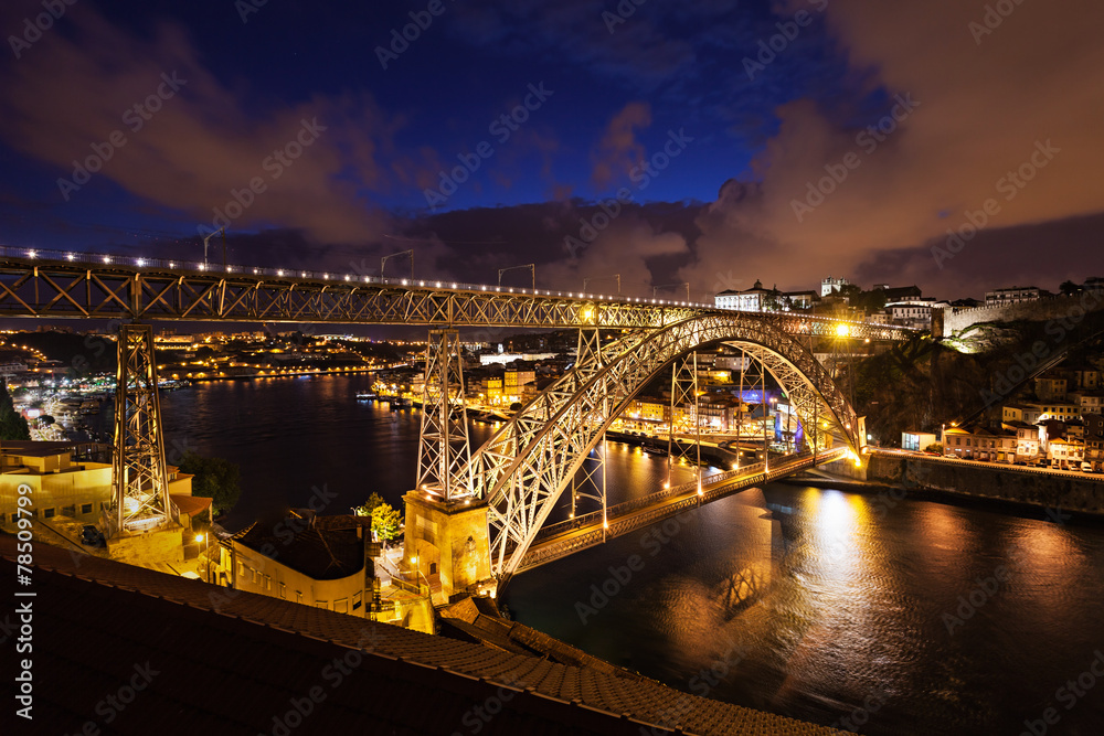 Obraz premium The Dom Luis Bridge