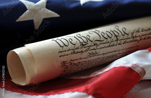Fototapete We the people - U.S. Constitution and flag