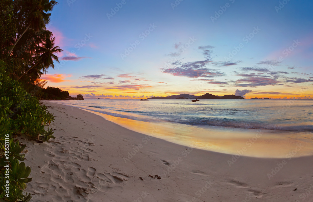 Sunset on tropical beach - Seychelles