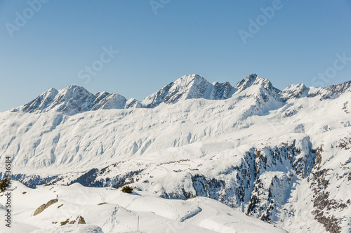 Belalp, Walliser Dorf, Alpen, Höhenwanderung, Winter, Schweiz © bill_17