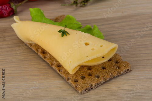 Crispbread with cheese