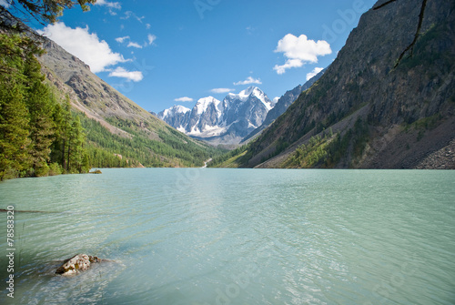 middle Shavlinskiy Lake