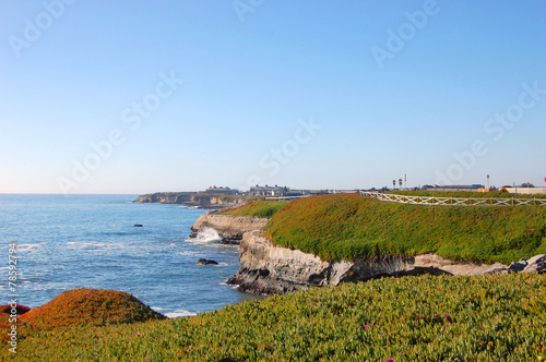 Rocky Seashore in Santa Cruz, California, USA © Wangkun Jia