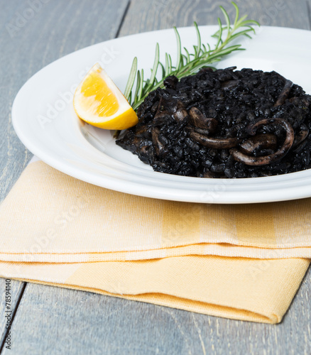 Black risotto with seafood