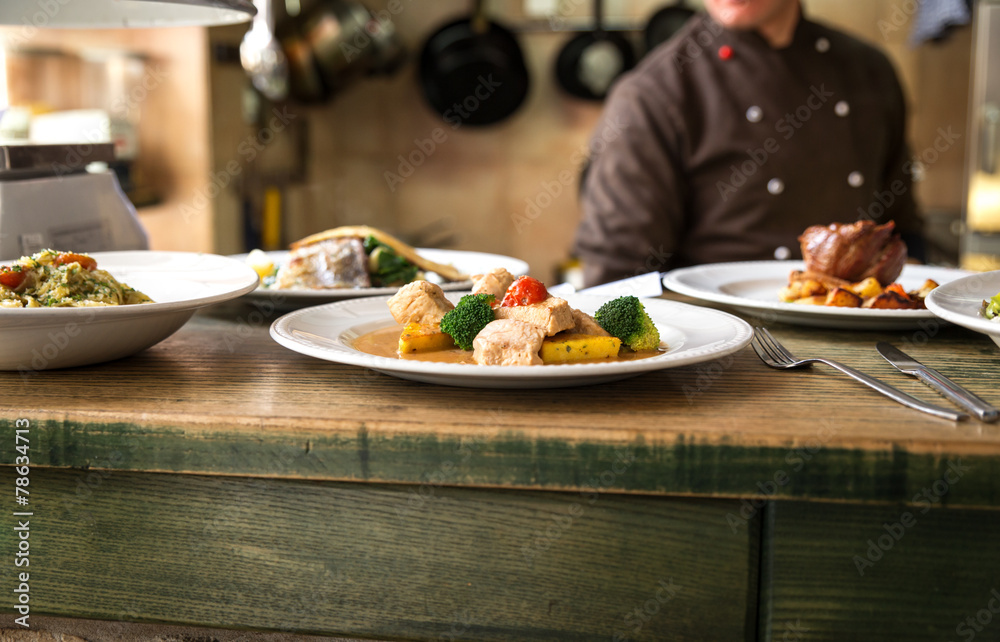 Chicken with prawns, fresh basil and tomatoes cream sauce Chicken with prawns, fresh basil and tomatoes cream sauce